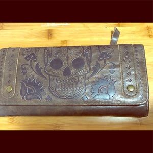 Loungefly Wallet mint condition! Brown